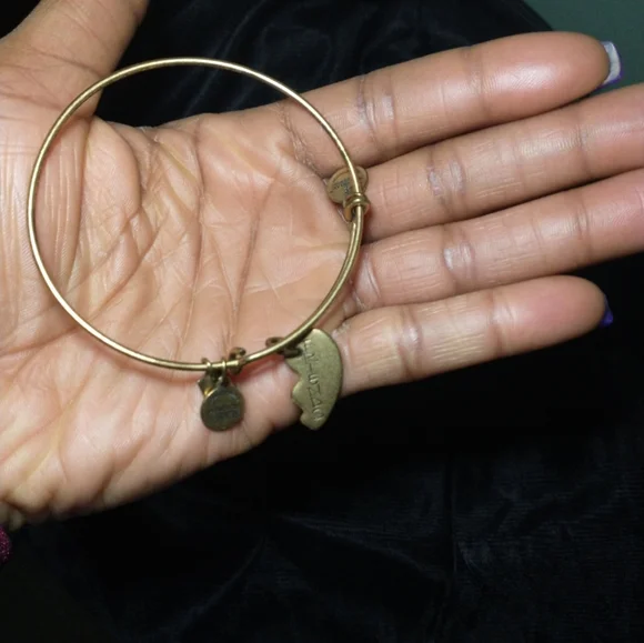 Women's Alex and Ani best friend bracelet - Picture 5 of 8